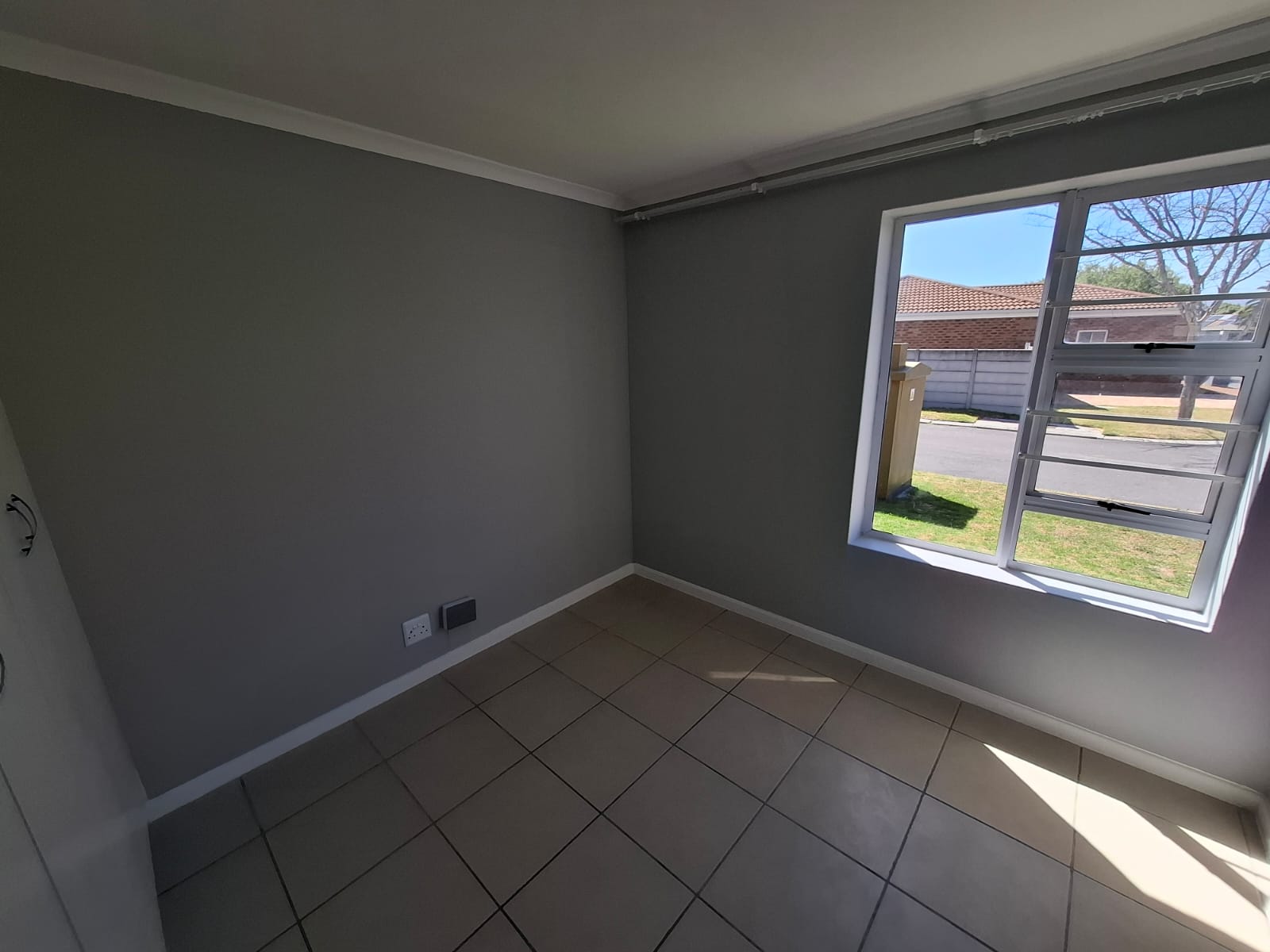 To Let 1 Bedroom Property for Rent in Bellville Central Western Cape